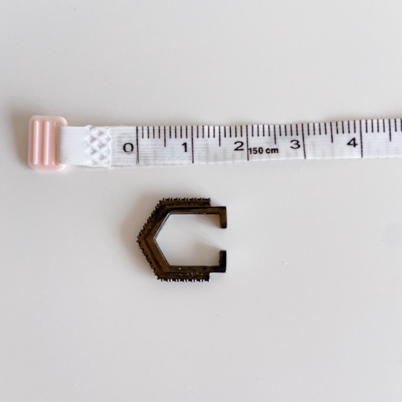 ASTRID & MIYU Black Fitzgerald Block Ear Cuff - Picture 4 of 4